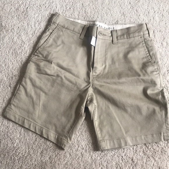 American Eagle khaki shorts NWT SIZE 30 - Picture 2 of 4